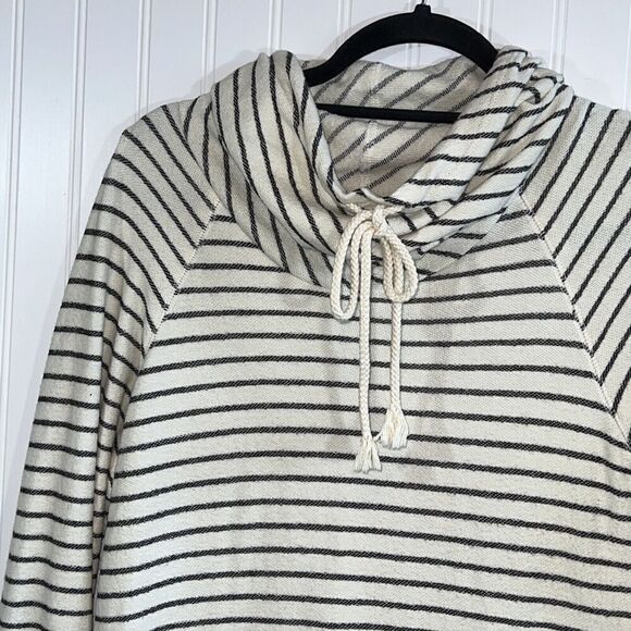 Red 23 Long Sleeve Striped Dress With Textures Hem - Cowl Drawstring Neck Size M - Picture 7 of 12